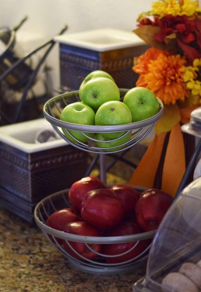 Beachfront Hotel Houghton Lake Amenities photo