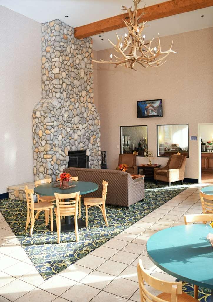 Beachfront Hotel Houghton Lake Amenities photo